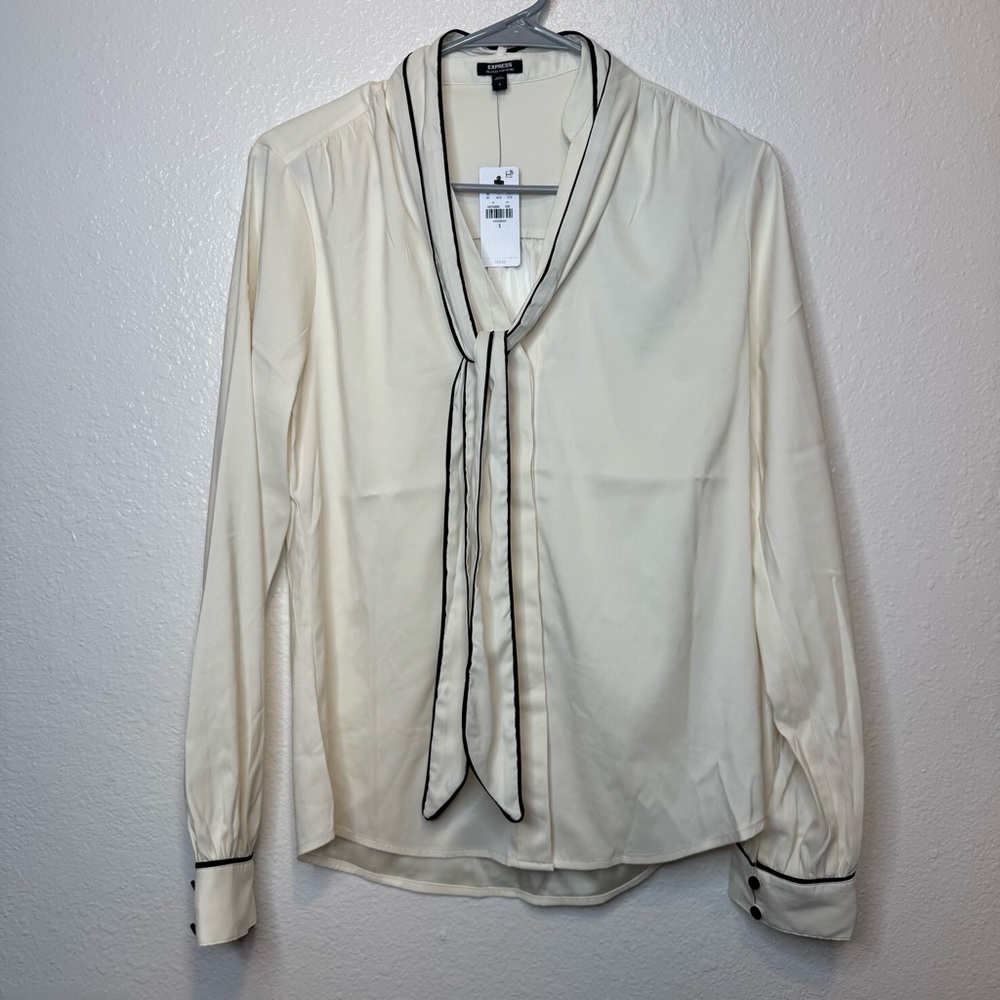 Express Relaxed Portofino Tipped Tie Neck Hidden Button Up Blouse Size Small New